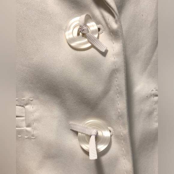 Worthington White Stretch uBlazer With 3/4 Sleeves. Size 8. Like New. - Picture 3 of 6